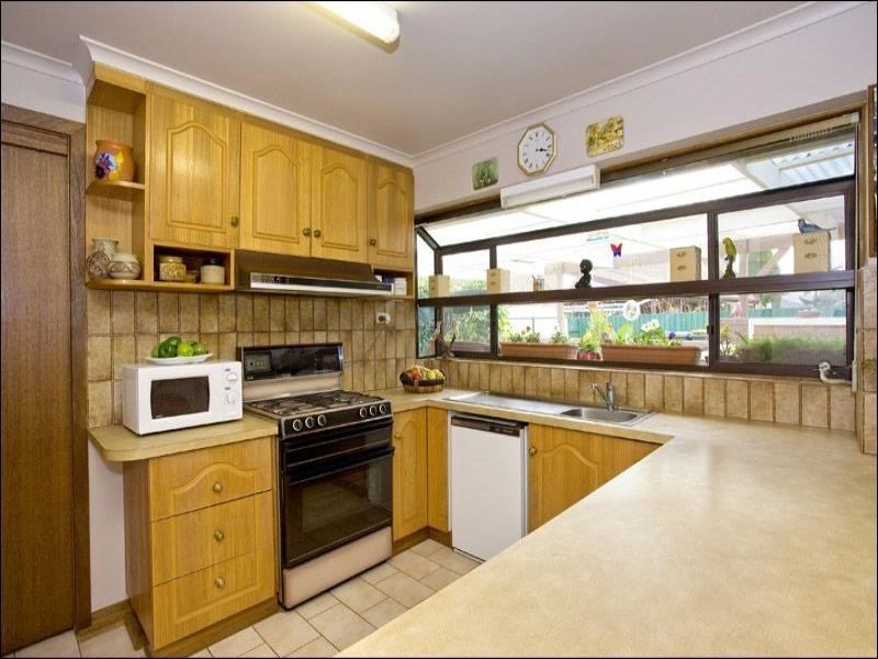 16 Benjamin Drive, Lara VIC 3212