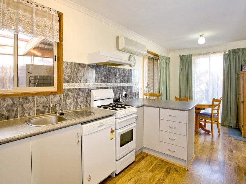 6 Orbit Drive, Whittington VIC 3219