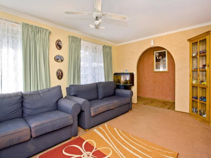 6 Orbit Drive, Whittington VIC 3219