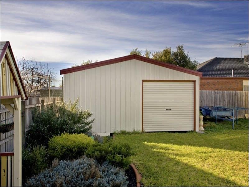 19 Country Gardens Drive, Lara VIC 3212