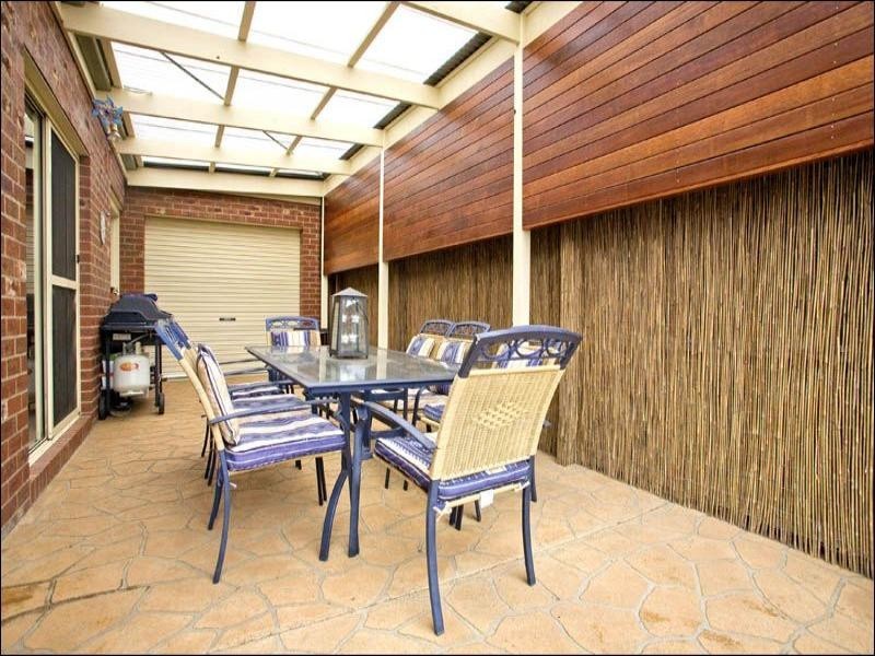 16 Francis Court, Lara VIC 3212