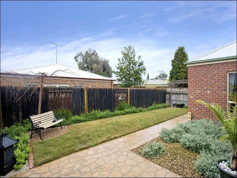 16 Francis Court, Lara VIC 3212