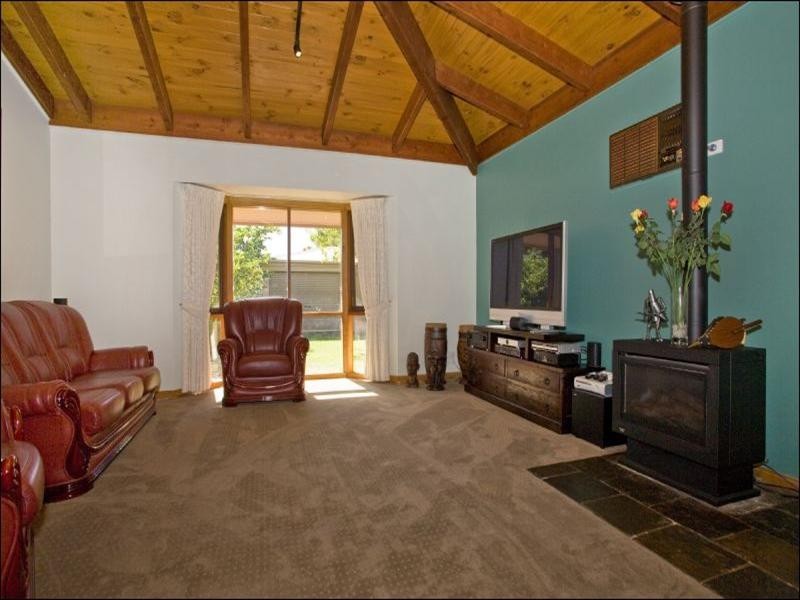 5 Foot Court, Lara VIC 3212