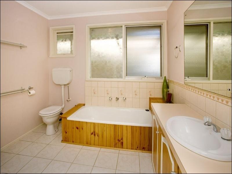 3 Martain Avenue, Lara VIC 3212