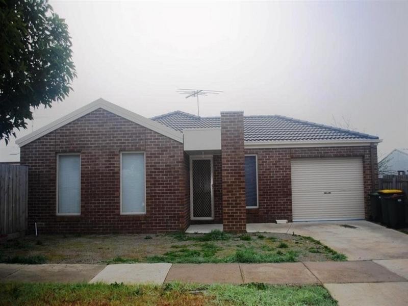 13 Yalloak Street, Norlane VIC 3214