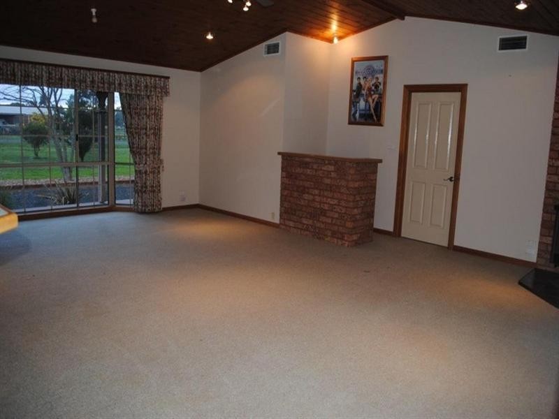 11 Cuddihy Court, Lovely Banks VIC 3221