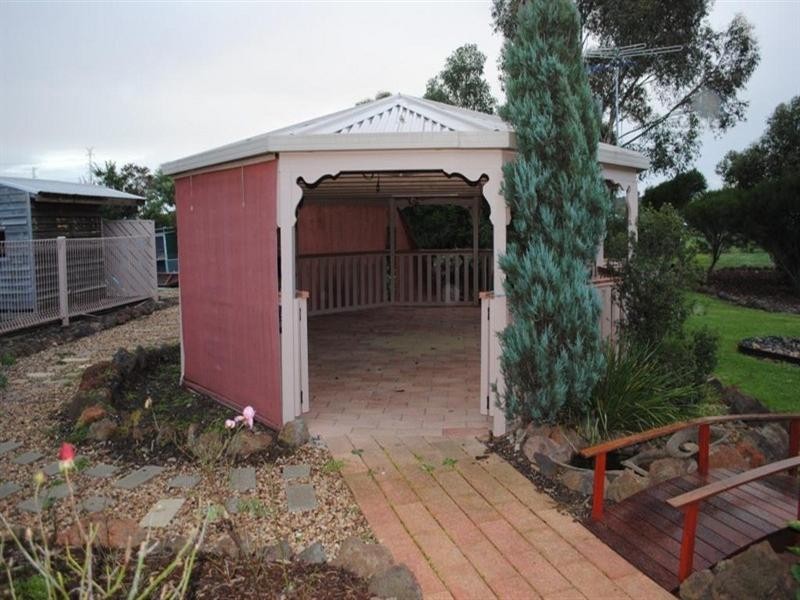 11 Cuddihy Court, Lovely Banks VIC 3221