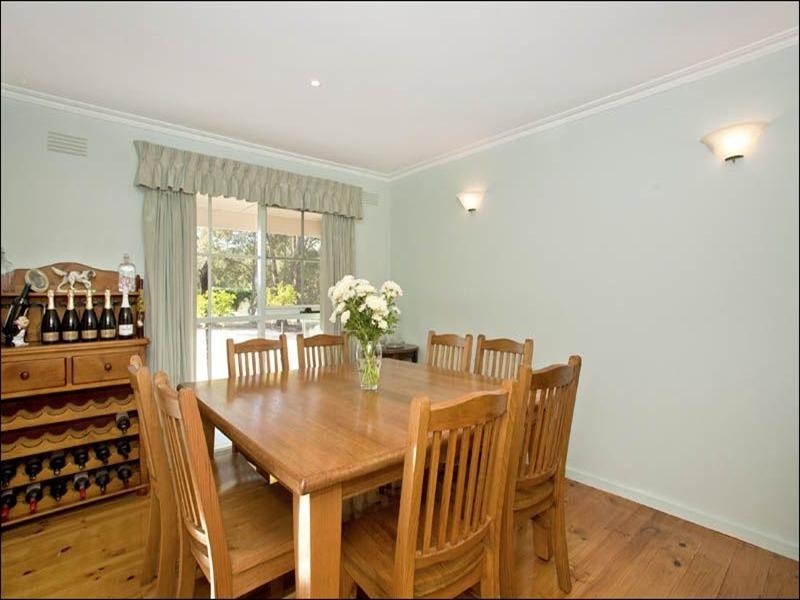 15 Glenoe Drive, Lara VIC 3212