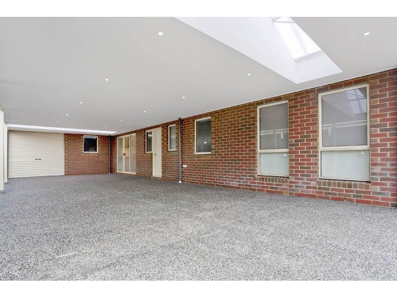 53 Moorhen Drive, Lara VIC 3212