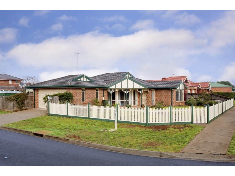 14 Canterbury Road East, Lara VIC 3212