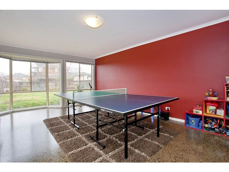 14 Canterbury Road East, Lara VIC 3212