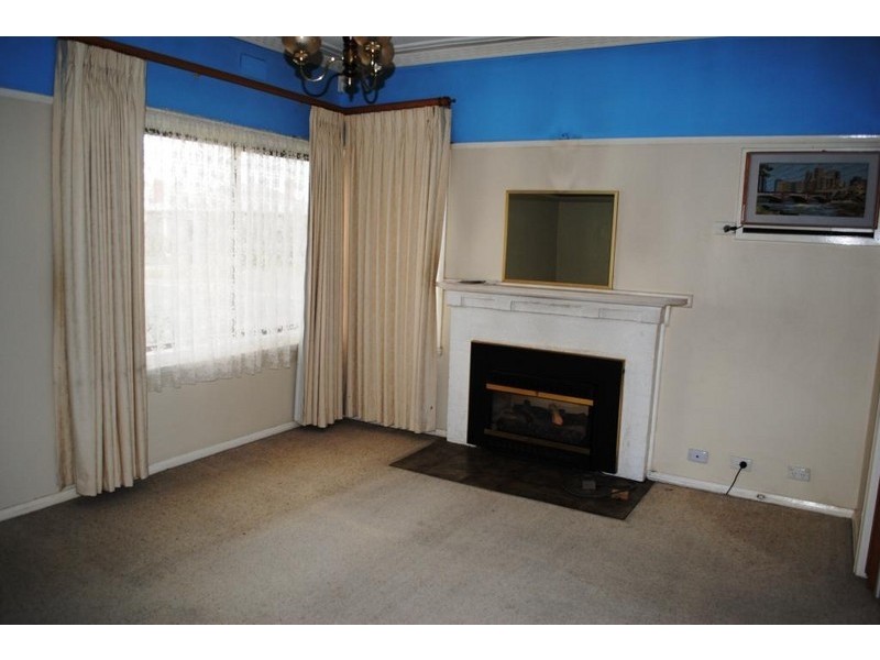 2 Walsh Grove, North Geelong VIC 3215