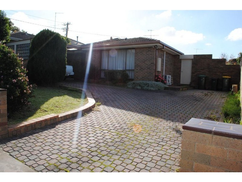 31 Dunsmore Road, Highton VIC 3216