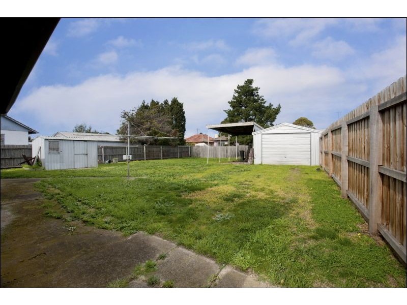 21 Bellbird Avenue, Norlane VIC 3214