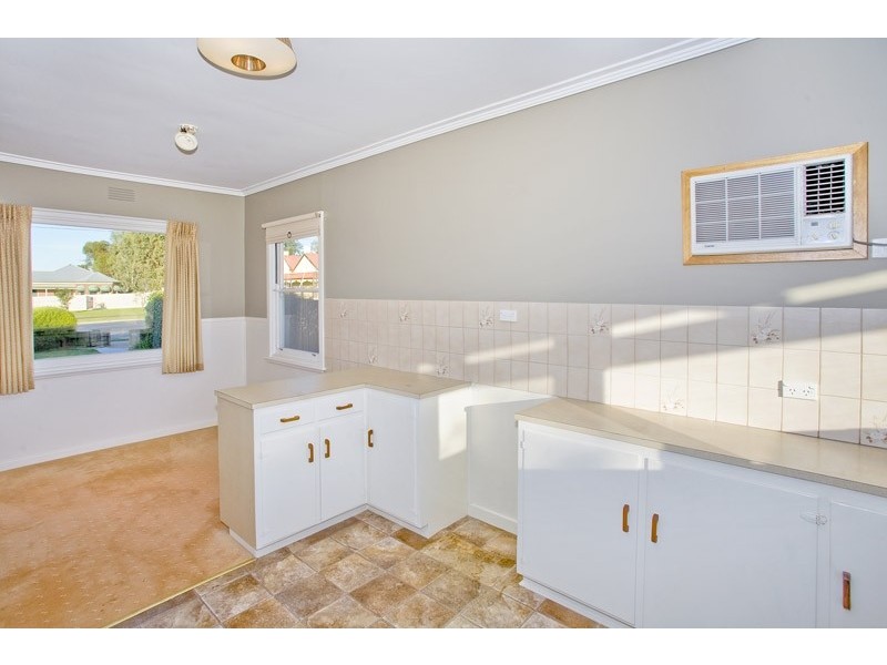 42 Forest Road, Lara VIC 3212