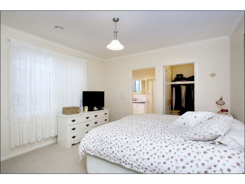 4 Hailar Lane, Lara VIC 3212