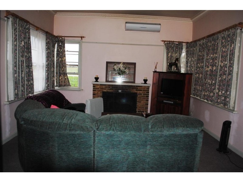 135 You Yangs Road, Little River VIC 3211