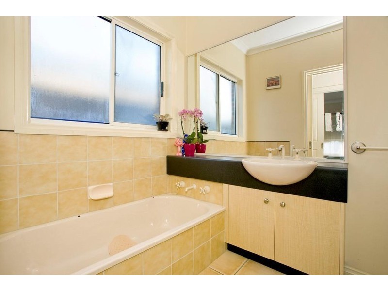 1 Victor Place, Lara VIC 3212