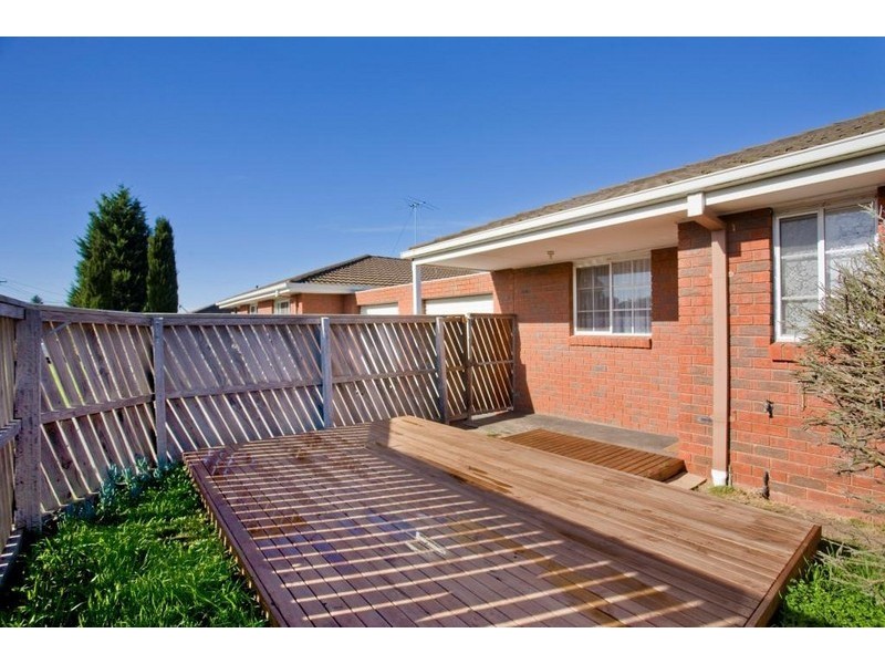 1/28 Cameron Crescent, Lara VIC 3212
