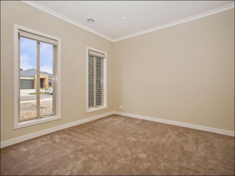 57 Moorhen Drive, Lara VIC 3212