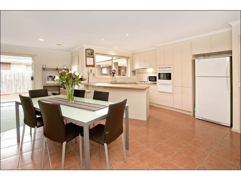 12 Misten Court, Lara VIC 3212