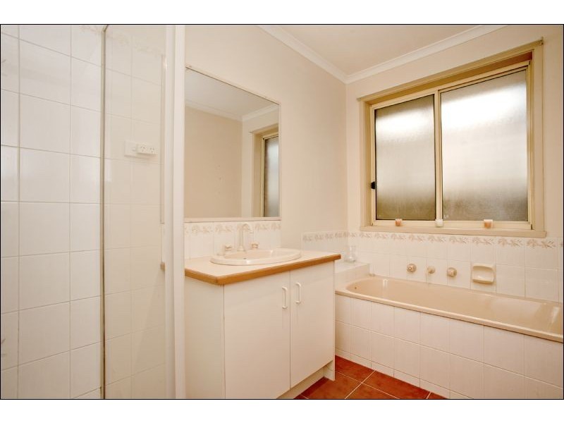 12 Misten Court, Lara VIC 3212