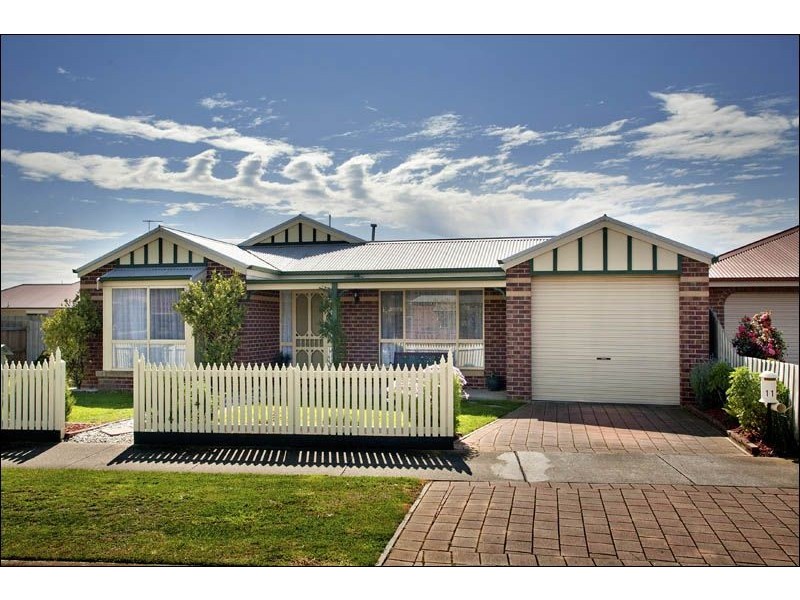 11 The Esperence, Lara VIC 3212