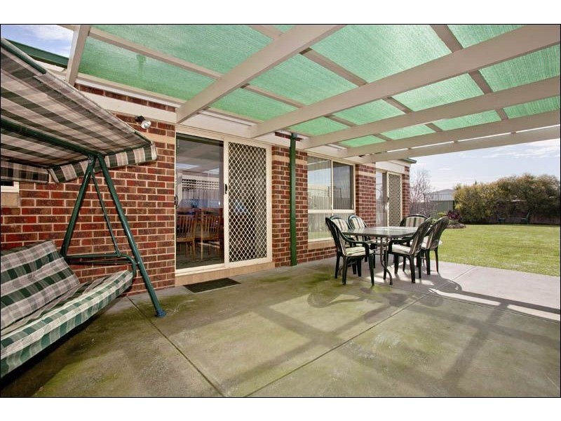 11 The Esperence, Lara VIC 3212