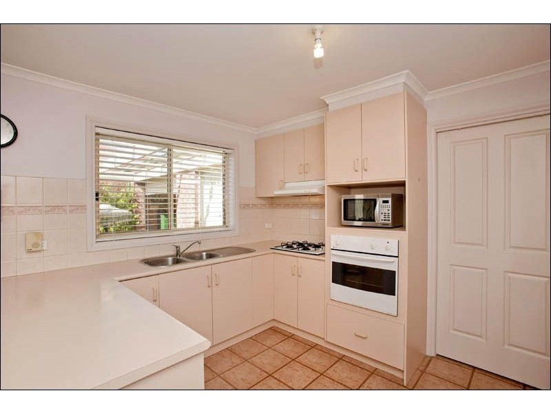 11 The Esperence, Lara VIC 3212