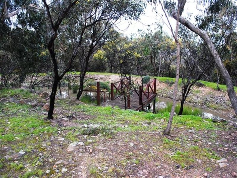 195 Demotts Road, Anakie VIC 3221