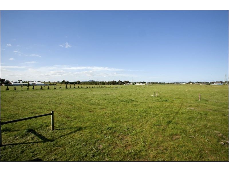 10 Links Street, Lara VIC 3212