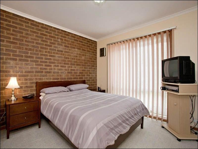 2/4 Haydn Street, Lara VIC 3212