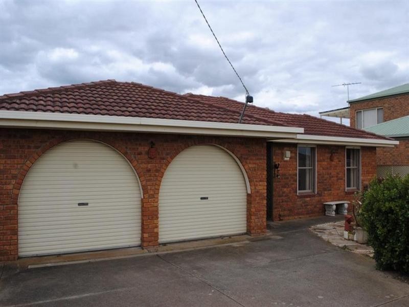 1 Dunwinnie Court, Hamlyn Heights VIC 3215