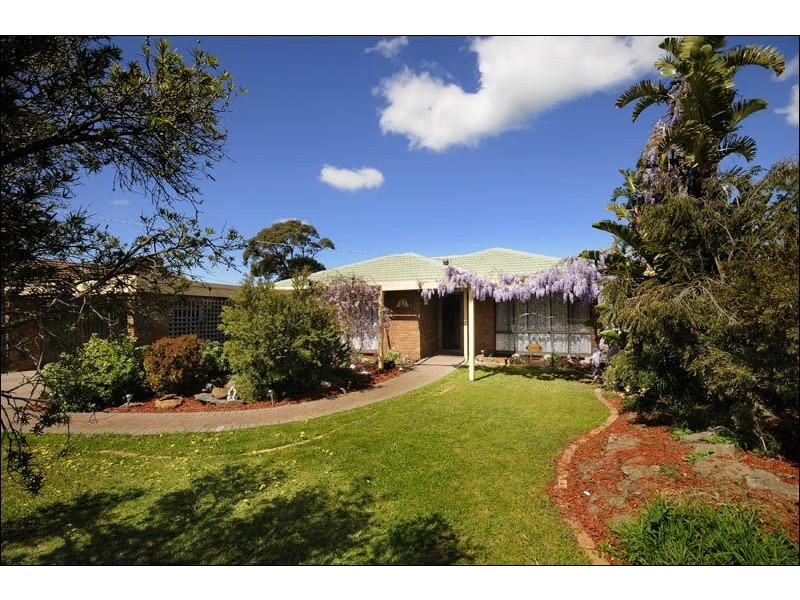 21 Smeaton Close, Lara VIC 3212