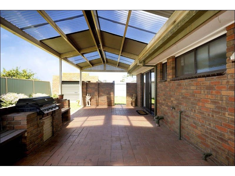 21 Smeaton Close, Lara VIC 3212