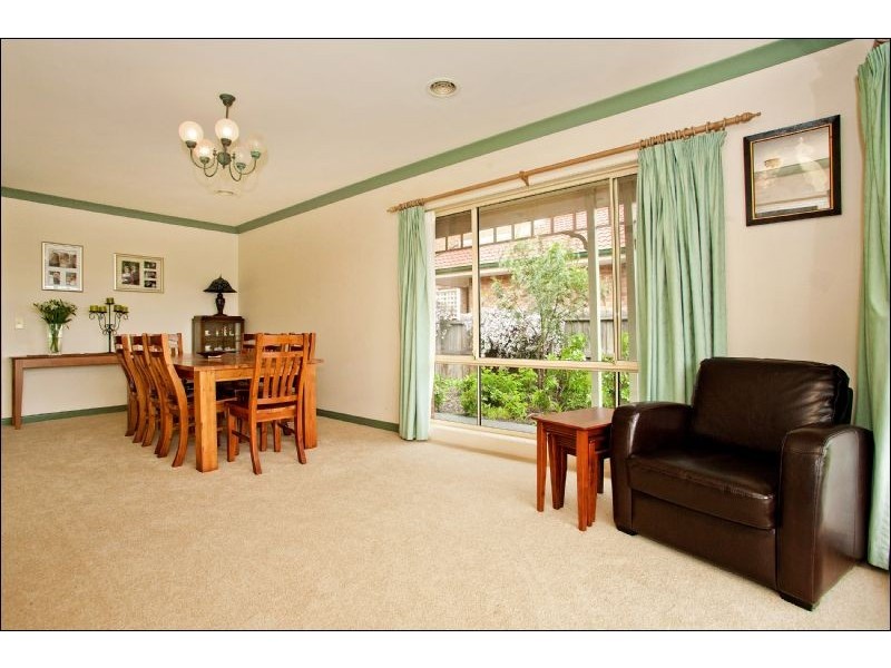 8 The Esperence, Lara VIC 3212