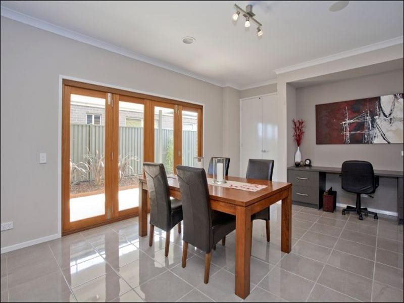 28 Springwater Drive, Lara VIC 3212