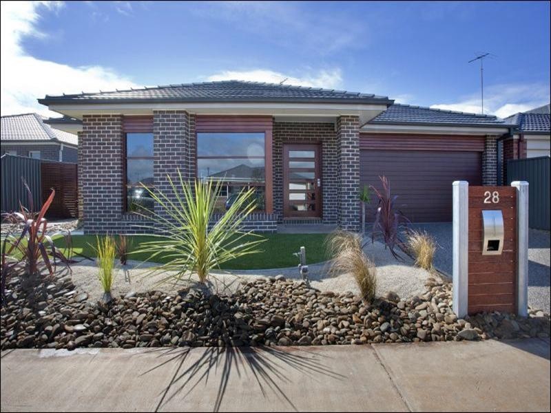 28 Springwater Drive, Lara VIC 3212