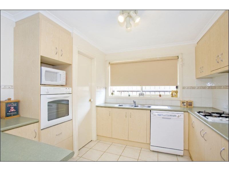 12 Canterbury Road East, Lara VIC 3212