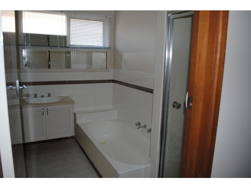 9 Atami Crescent, Corio VIC 3214