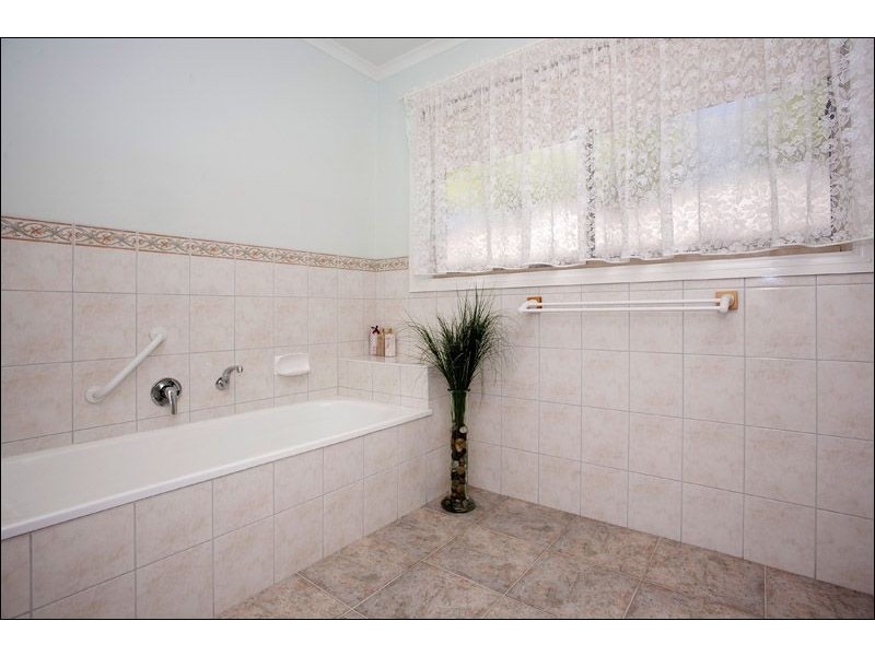 62 Bellnore Drive, Norlane VIC 3214