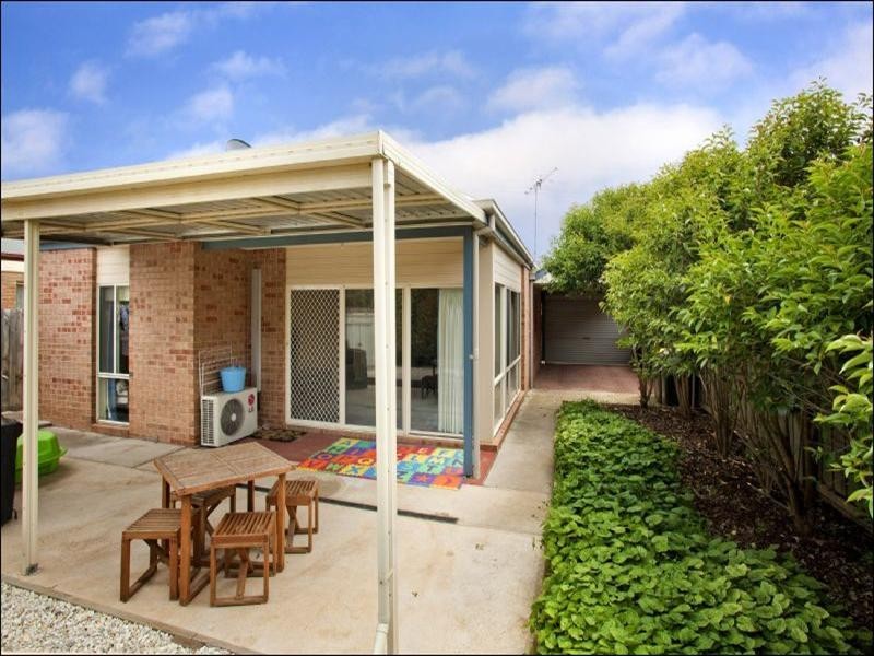 6 Francis Court, Lara VIC 3212