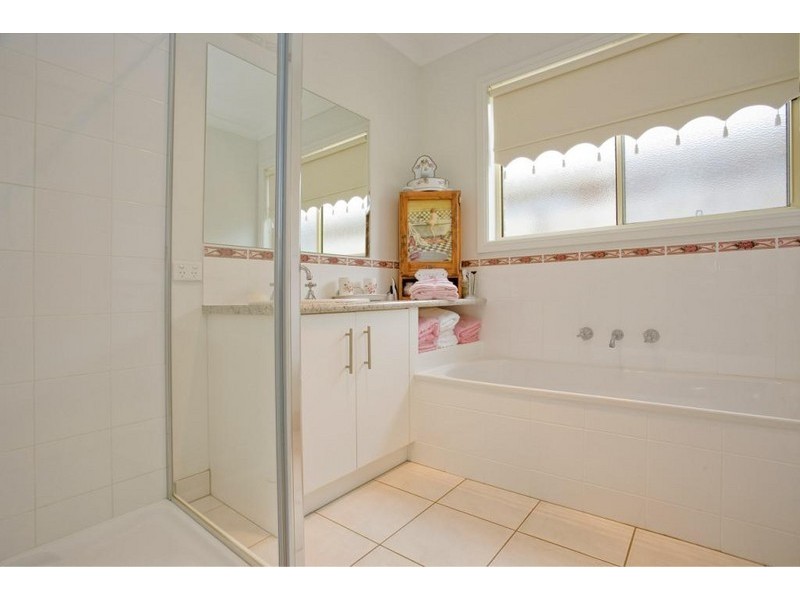 6 McSal Street, Lovely Banks VIC 3221