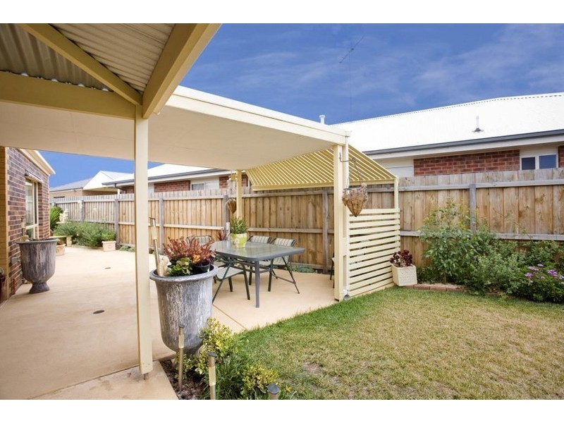 6 McSal Street, Lovely Banks VIC 3221