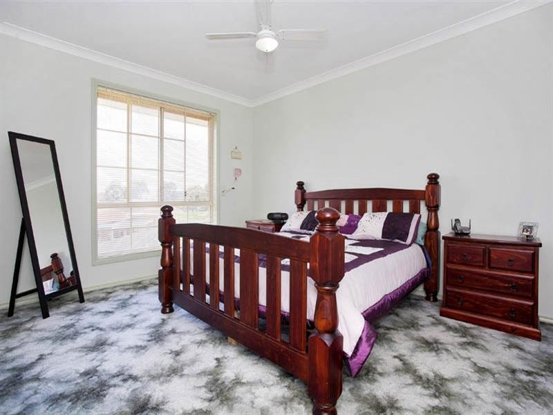 75 Cameron Crescent, Lara VIC 3212