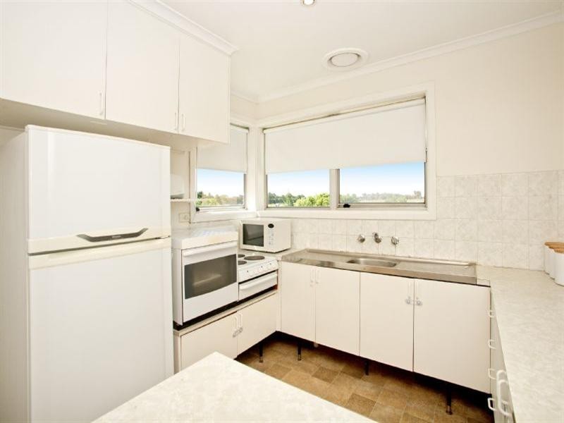 90 Cozens Road, Lara VIC 3212