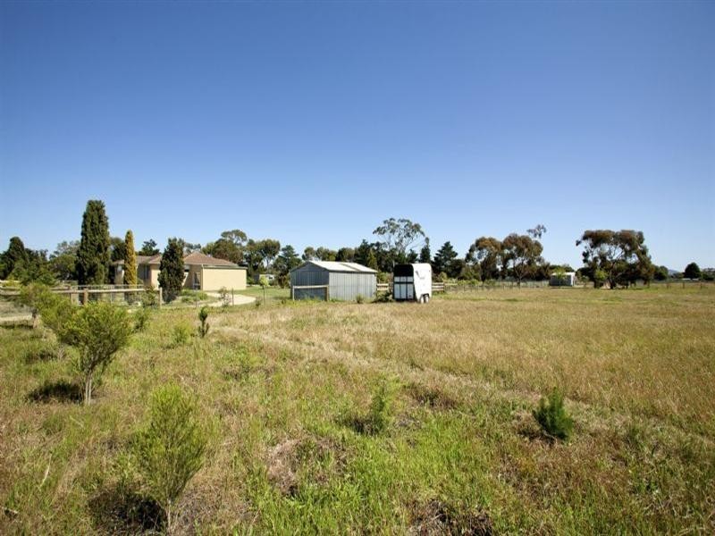 90 Cozens Road, Lara VIC 3212
