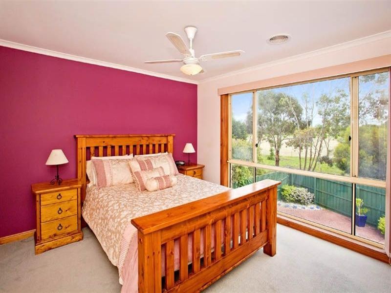 53 Cameron Crescent, Lara VIC 3212