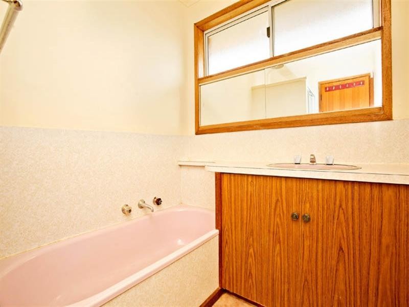 70 Asher Road, Lovely Banks VIC 3221