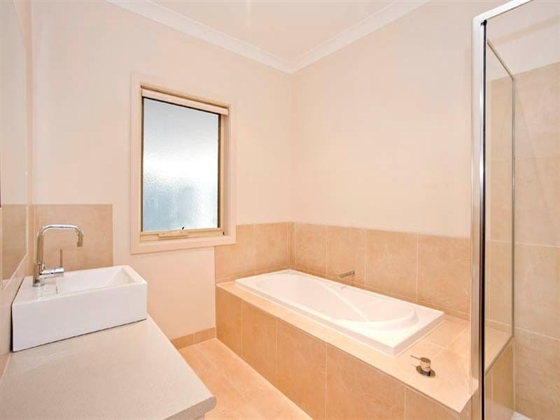 55 Moorhen Drive, Lara VIC 3212